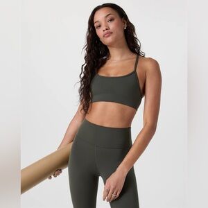 Vuori AllTheFeels Bra Color Kale Women’s Size XS NWT